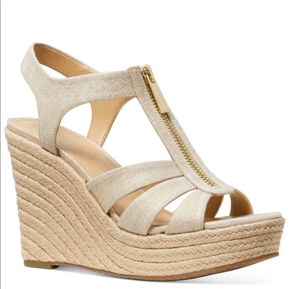 ❤️NEW Michael Kors wedge